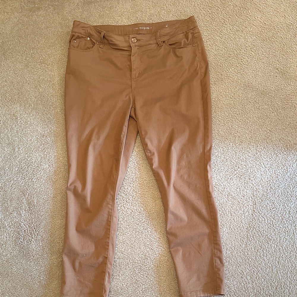 Chico's Platinum Jegging in Warm Tan
